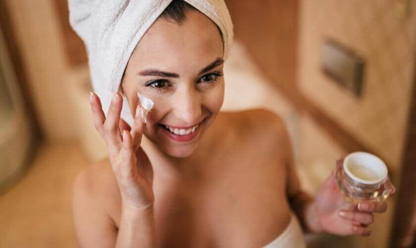 How Should a Skin Care Routine for Women in 30s Look Like?