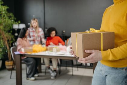 6 Creative Employee Appreciation Gift Ideas to Inspire and Boost Morale in the Workplace